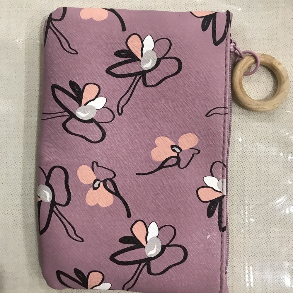 Ipsy makeup bag